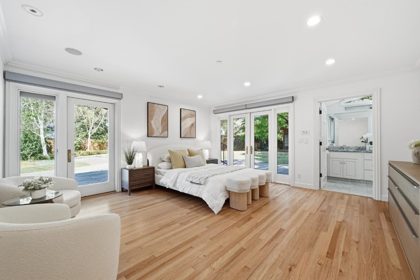 Detail Gallery Image 17 of 71 For 1 Larch Dr, Atherton,  CA 94027 - 5 Beds | 4 Baths