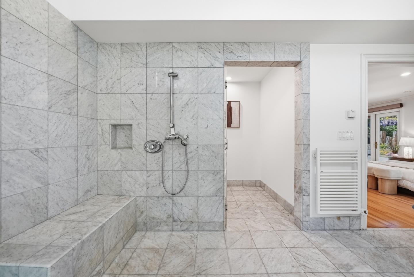 Detail Gallery Image 19 of 71 For 1 Larch Dr, Atherton,  CA 94027 - 5 Beds | 4 Baths