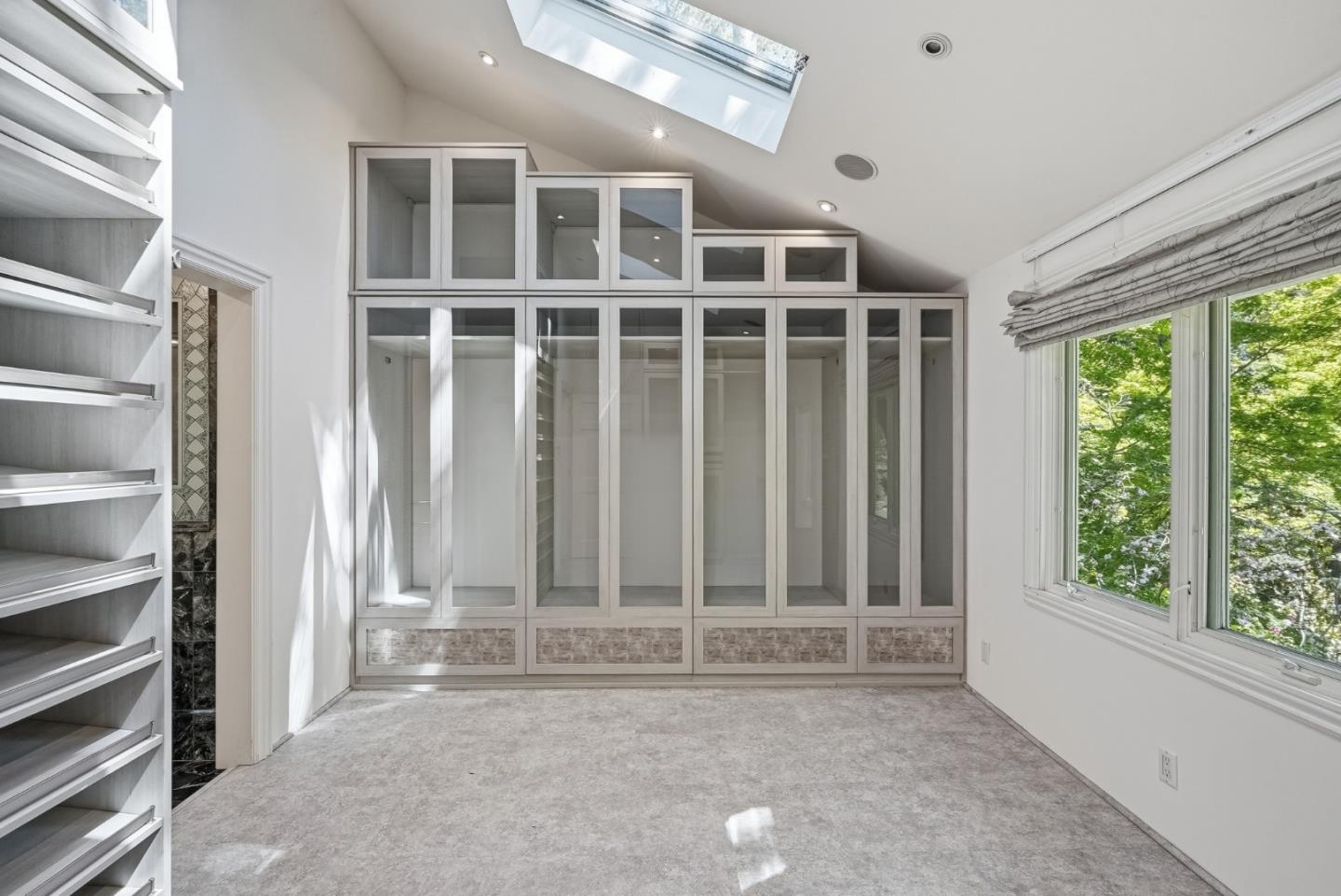 Detail Gallery Image 28 of 71 For 1 Larch Dr, Atherton,  CA 94027 - 5 Beds | 4 Baths