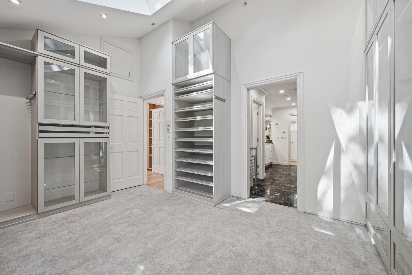 Detail Gallery Image 29 of 71 For 1 Larch Dr, Atherton,  CA 94027 - 5 Beds | 4 Baths