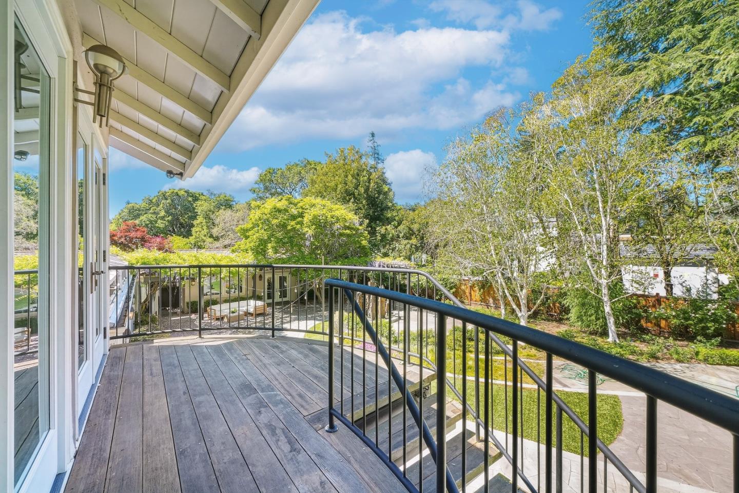 Detail Gallery Image 31 of 71 For 1 Larch Dr, Atherton,  CA 94027 - 5 Beds | 4 Baths