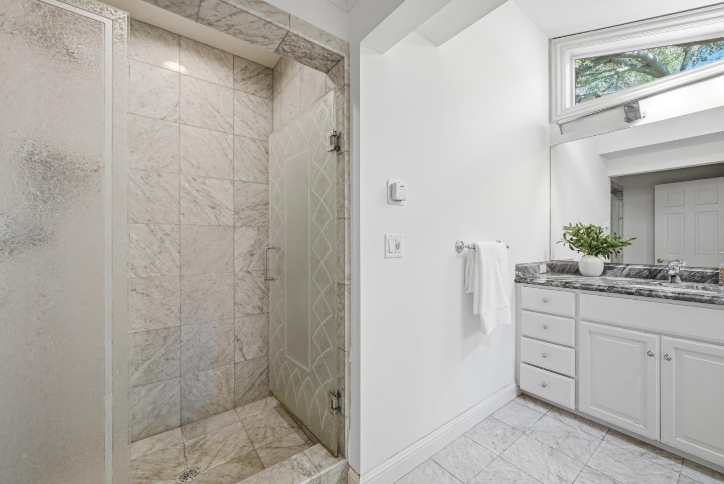 Detail Gallery Image 38 of 71 For 1 Larch Dr, Atherton,  CA 94027 - 5 Beds | 4 Baths