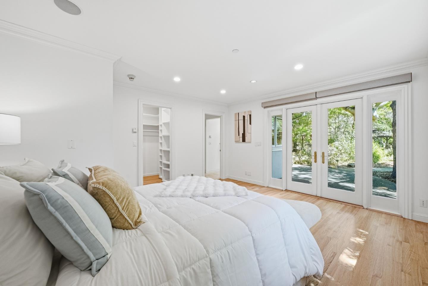 Detail Gallery Image 39 of 71 For 1 Larch Dr, Atherton,  CA 94027 - 5 Beds | 4 Baths