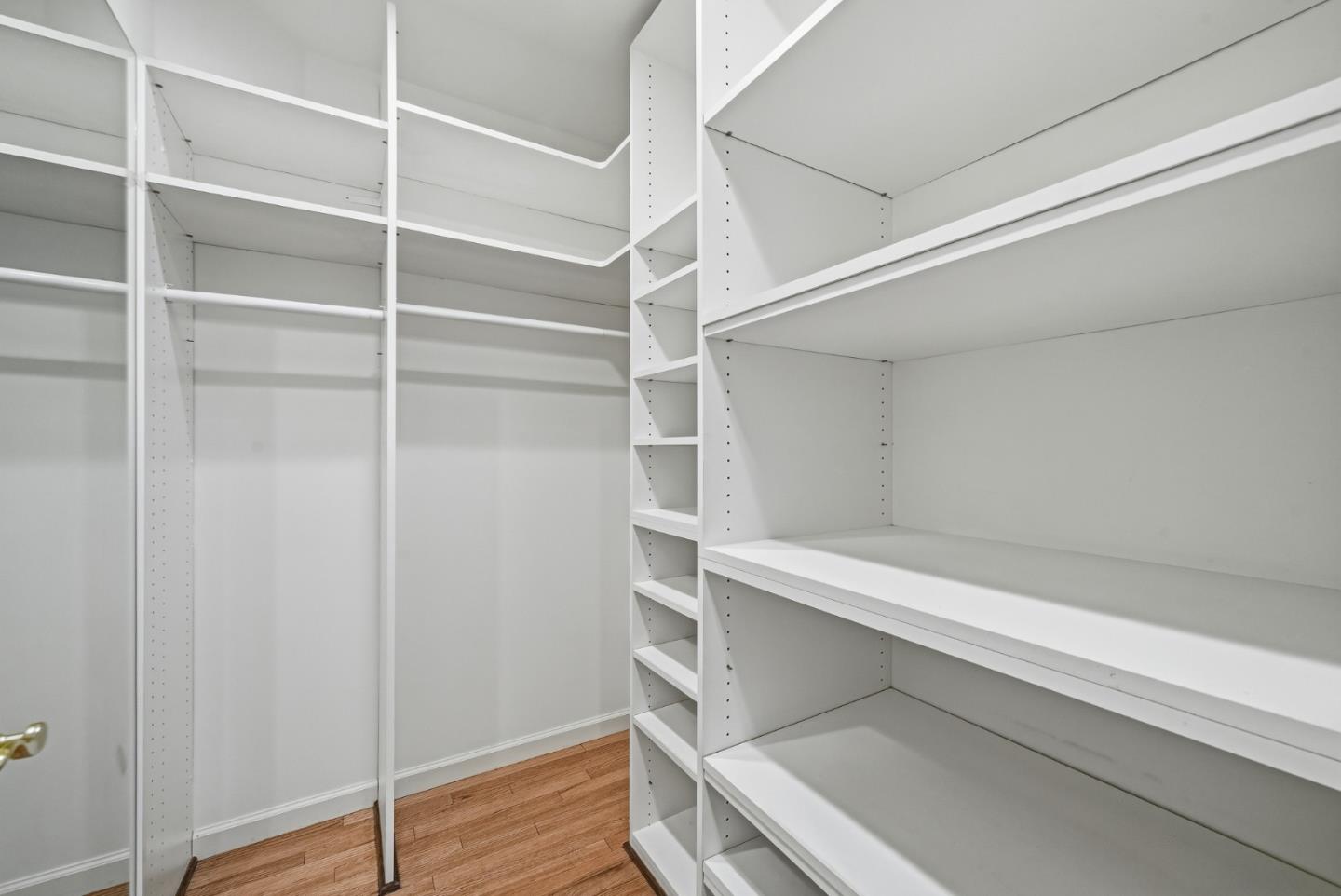 Detail Gallery Image 43 of 71 For 1 Larch Dr, Atherton,  CA 94027 - 5 Beds | 4 Baths