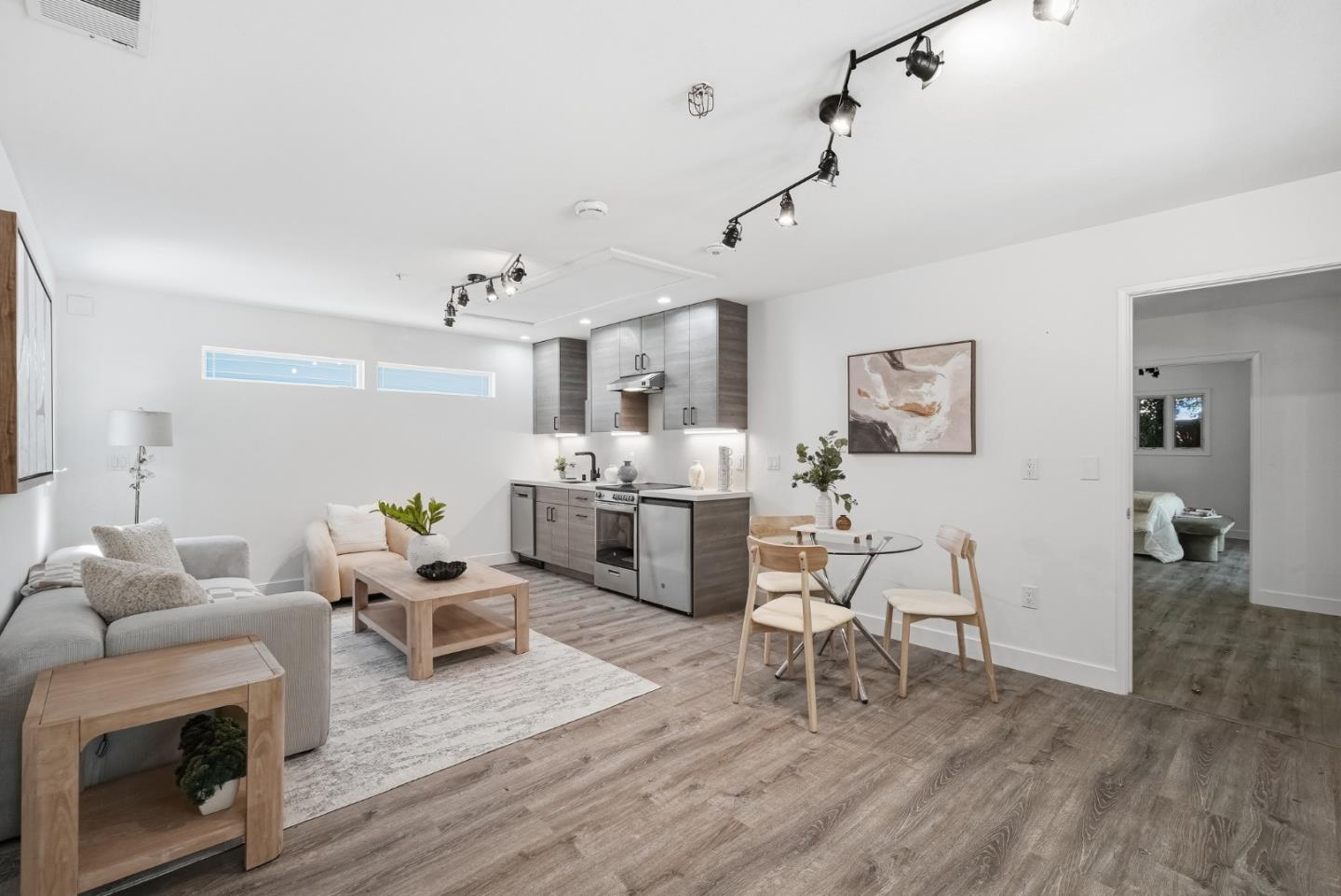 Detail Gallery Image 47 of 71 For 1 Larch Dr, Atherton,  CA 94027 - 5 Beds | 4 Baths