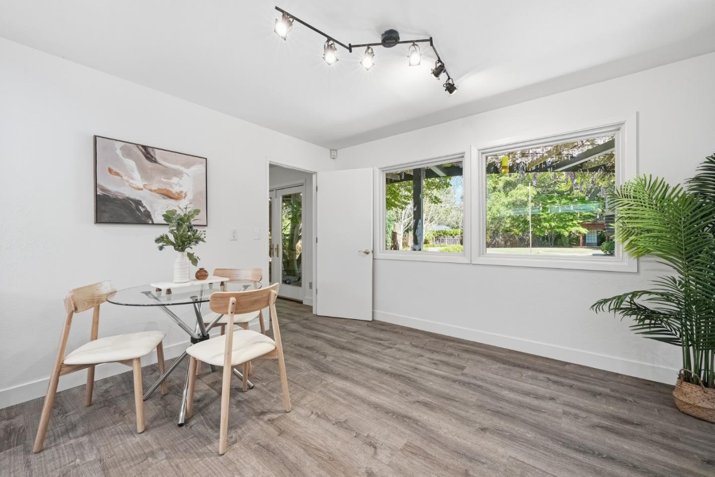 Detail Gallery Image 51 of 71 For 1 Larch Dr, Atherton,  CA 94027 - 5 Beds | 4 Baths