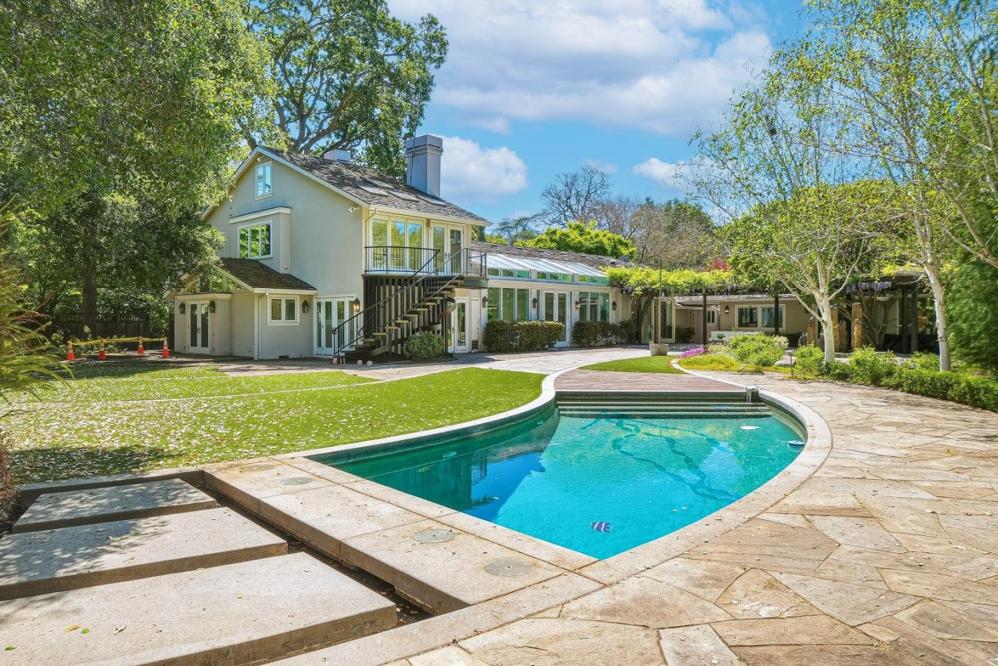 Detail Gallery Image 65 of 71 For 1 Larch Dr, Atherton,  CA 94027 - 5 Beds | 4 Baths