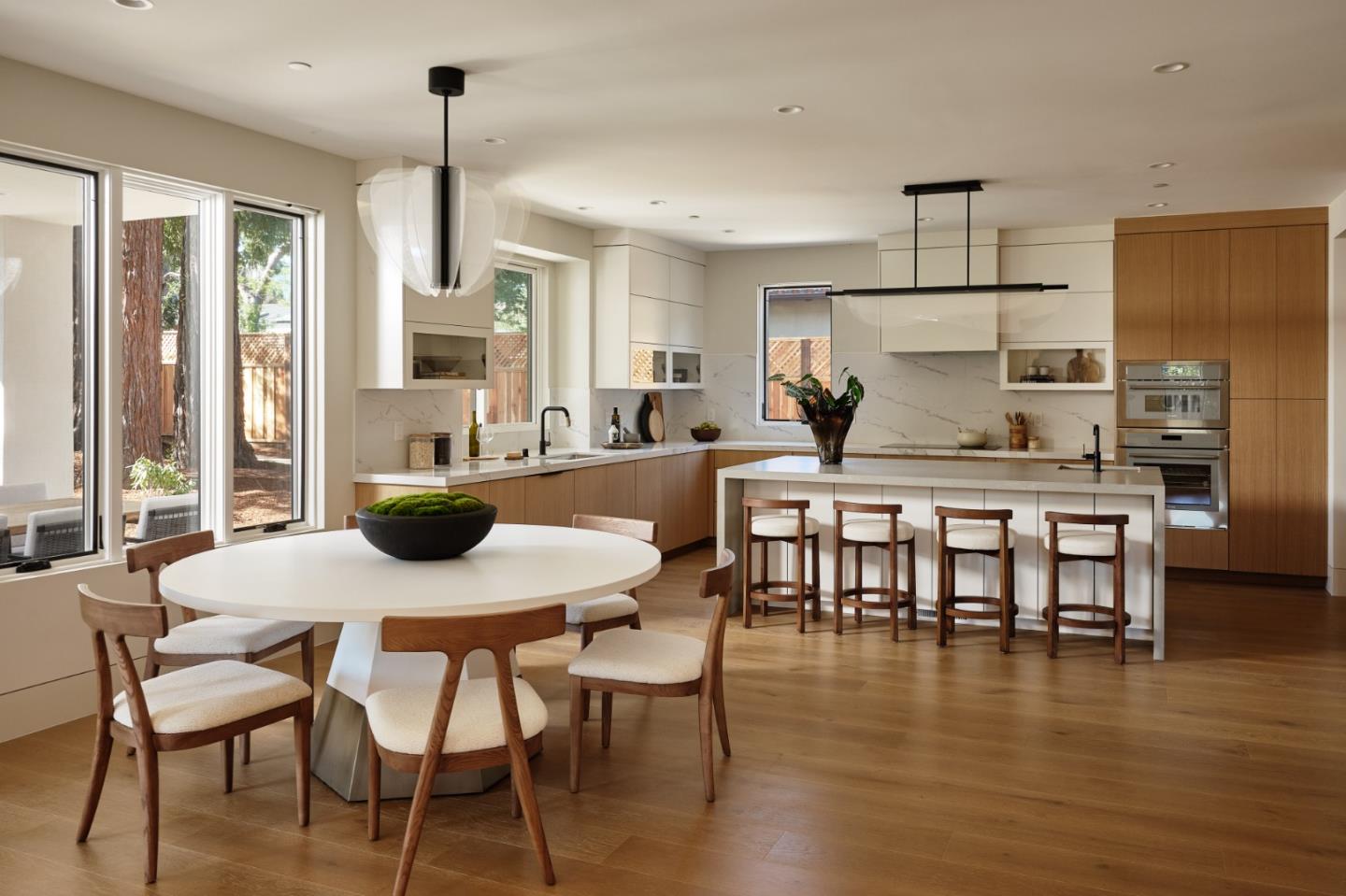 Detail Gallery Image 10 of 46 For 944 Aura Way, Los Altos,  CA 94024 - 6 Beds | 6/1 Baths