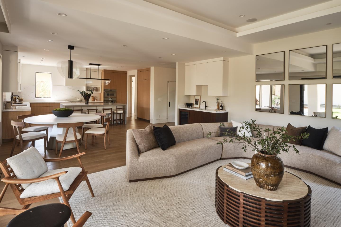 Detail Gallery Image 11 of 46 For 944 Aura Way, Los Altos,  CA 94024 - 6 Beds | 6/1 Baths