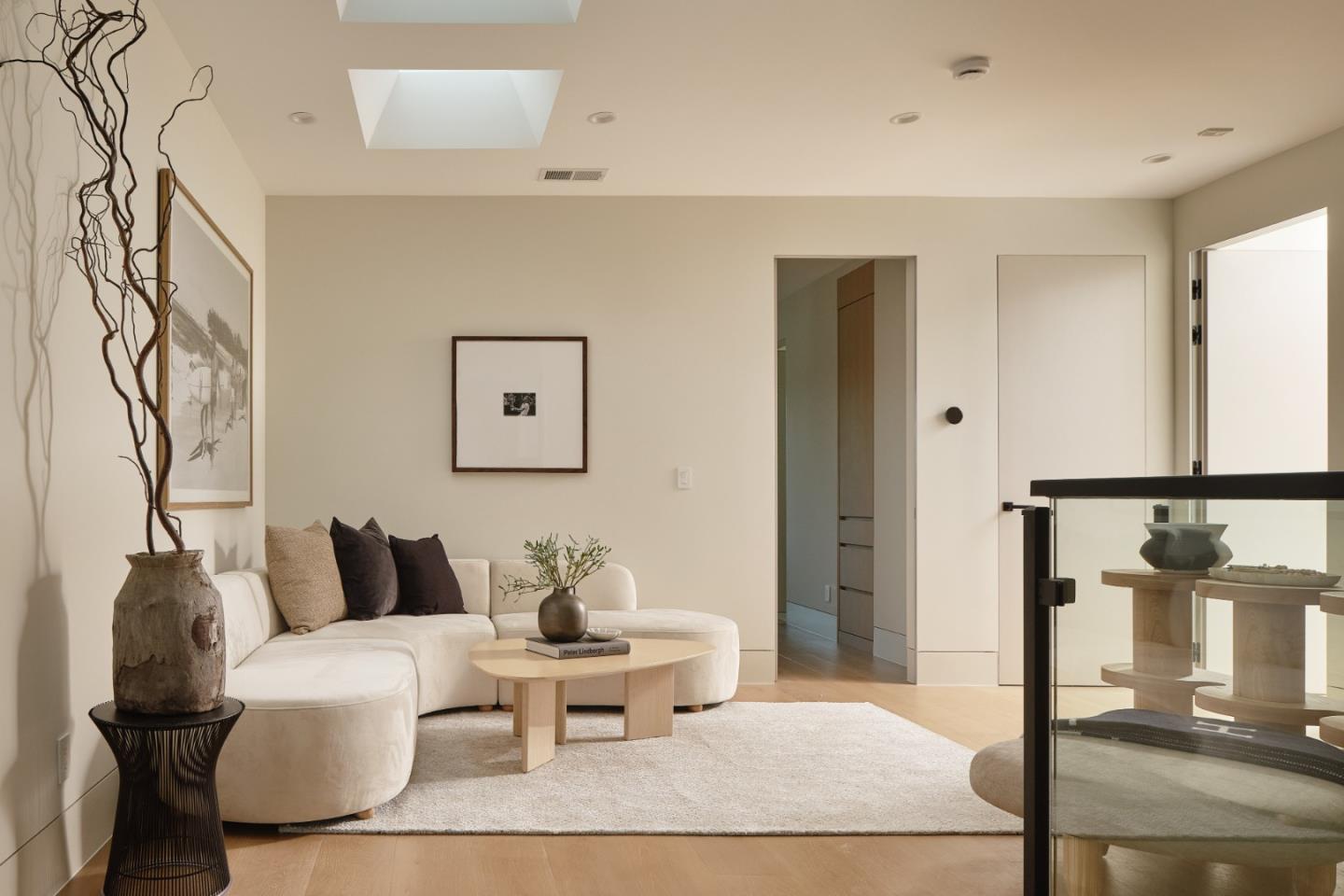 Detail Gallery Image 16 of 46 For 944 Aura Way, Los Altos,  CA 94024 - 6 Beds | 6/1 Baths