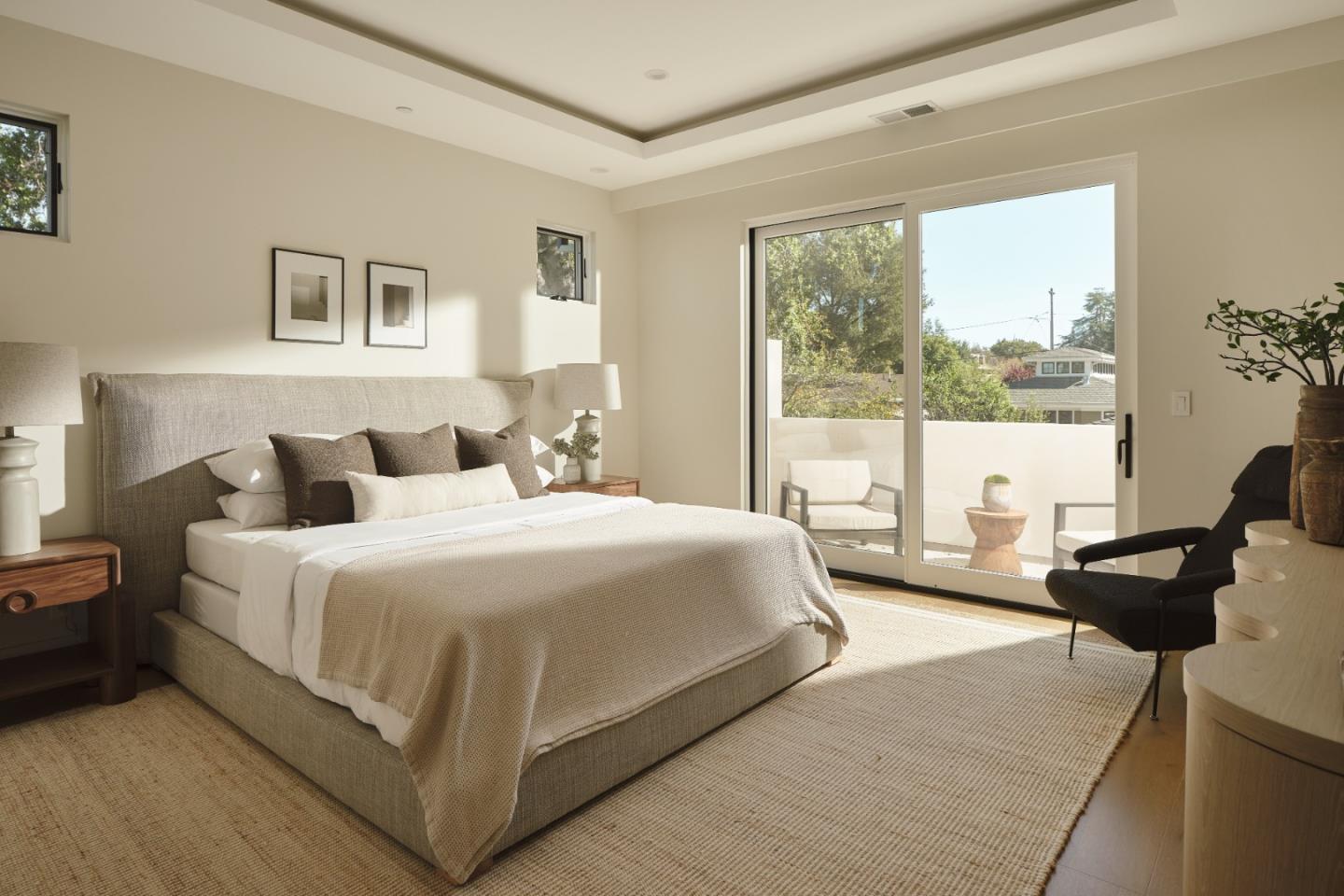 Detail Gallery Image 17 of 46 For 944 Aura Way, Los Altos,  CA 94024 - 6 Beds | 6/1 Baths