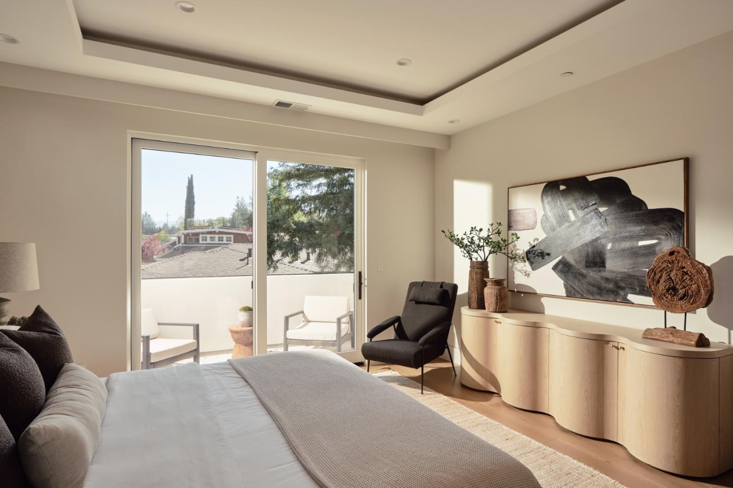 Detail Gallery Image 18 of 46 For 944 Aura Way, Los Altos,  CA 94024 - 6 Beds | 6/1 Baths