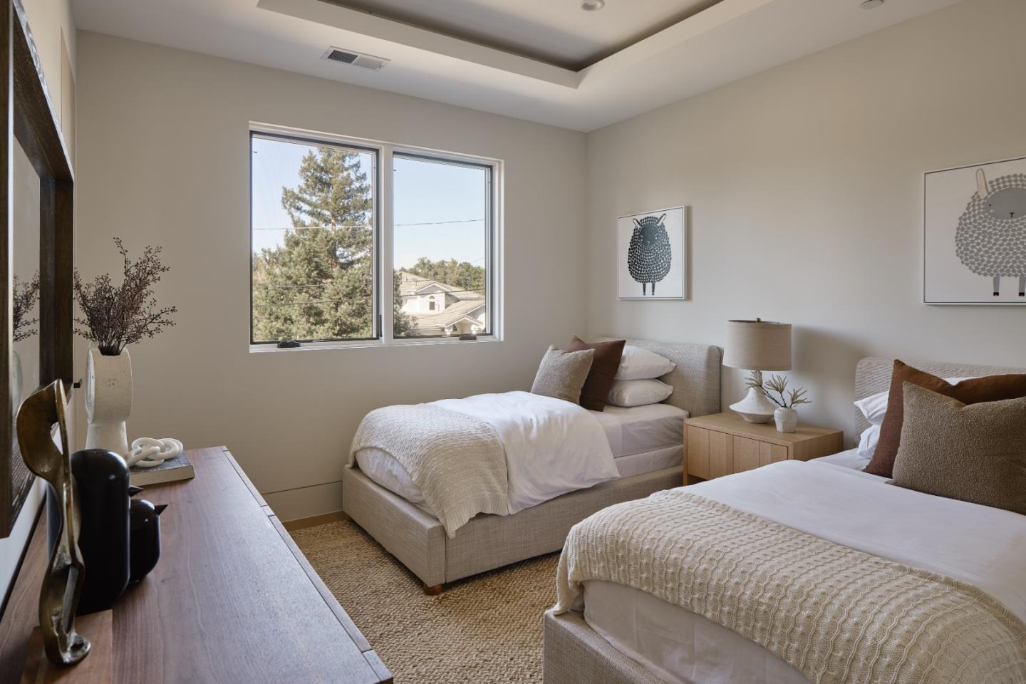 Detail Gallery Image 21 of 46 For 944 Aura Way, Los Altos,  CA 94024 - 6 Beds | 6/1 Baths