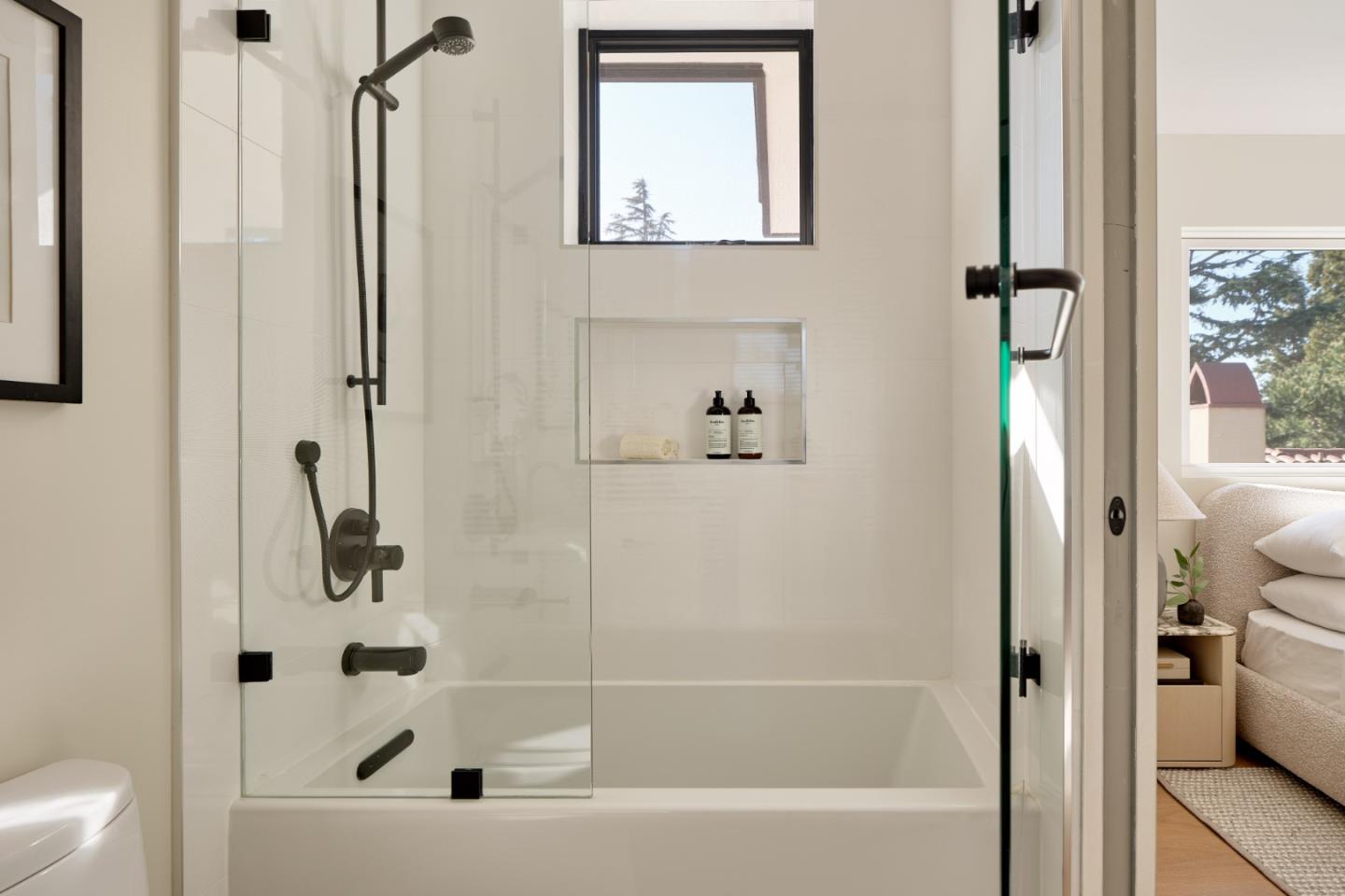 Detail Gallery Image 28 of 46 For 944 Aura Way, Los Altos,  CA 94024 - 6 Beds | 6/1 Baths