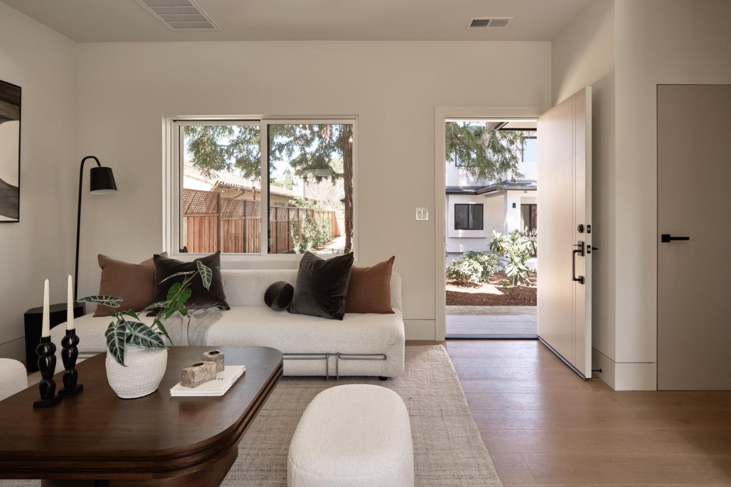 Detail Gallery Image 32 of 46 For 944 Aura Way, Los Altos,  CA 94024 - 6 Beds | 6/1 Baths