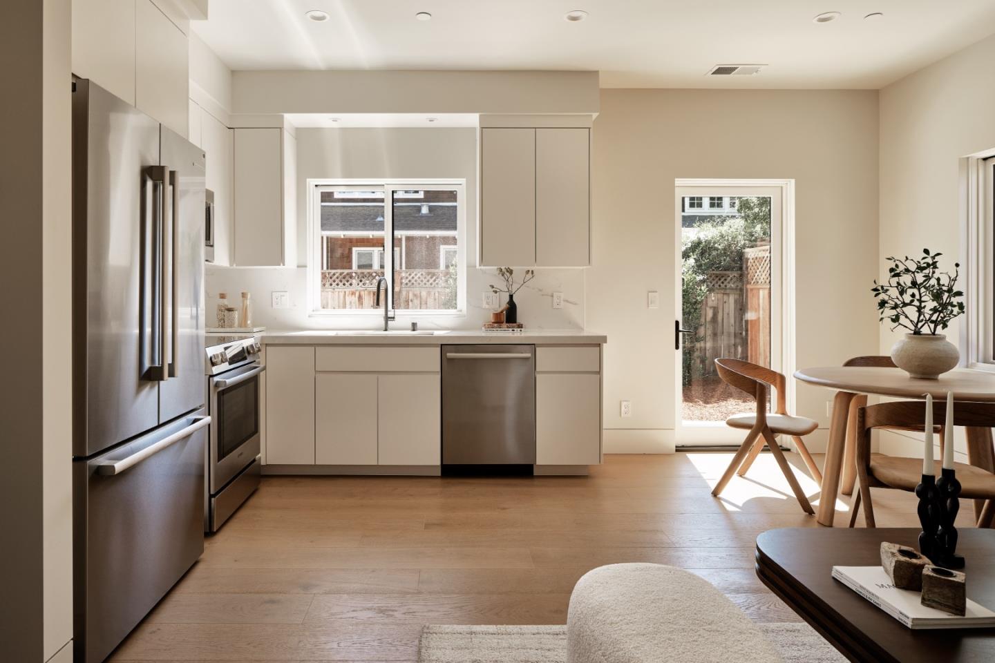 Detail Gallery Image 35 of 46 For 944 Aura Way, Los Altos,  CA 94024 - 6 Beds | 6/1 Baths