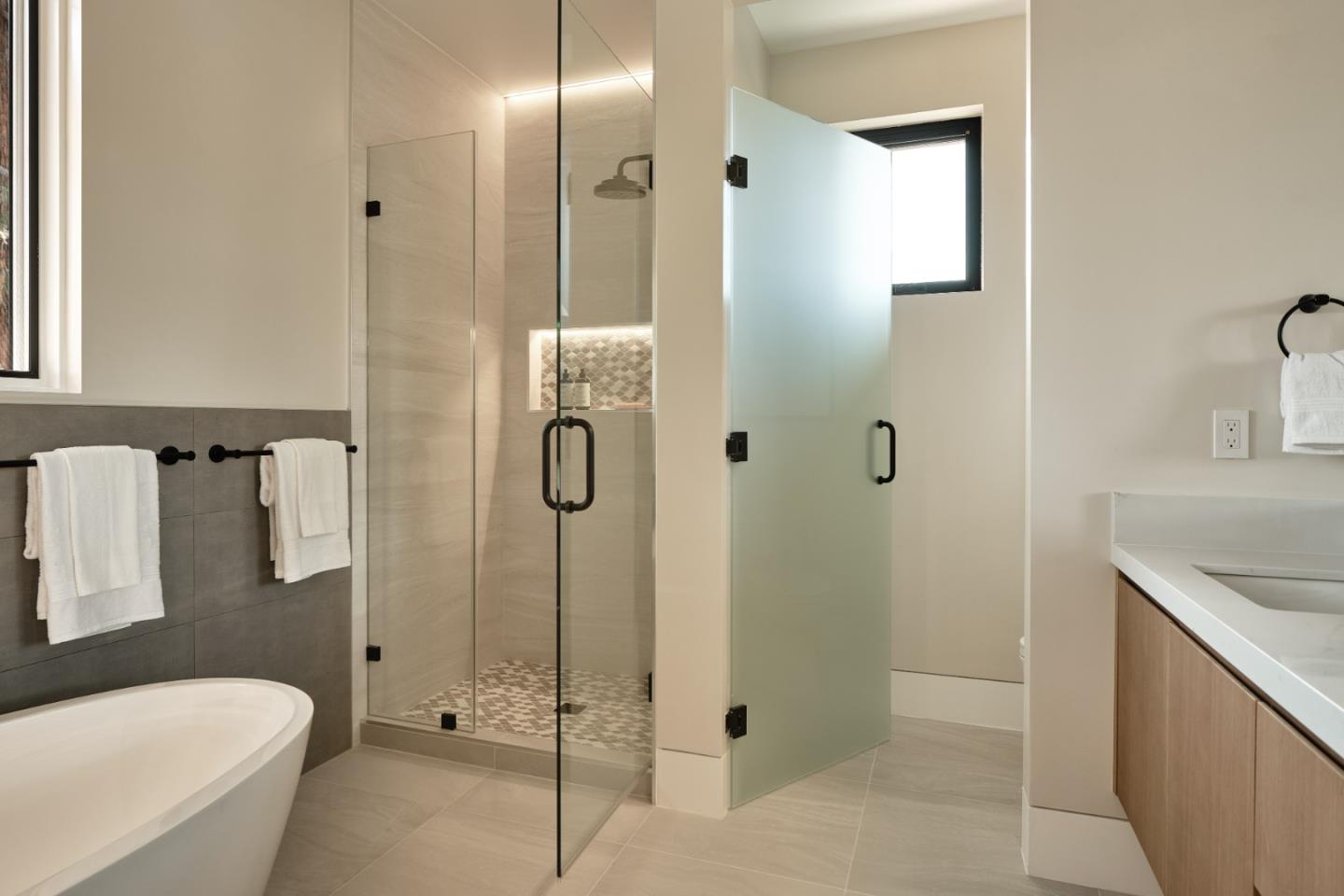 Detail Gallery Image 42 of 46 For 944 Aura Way, Los Altos,  CA 94024 - 6 Beds | 6/1 Baths