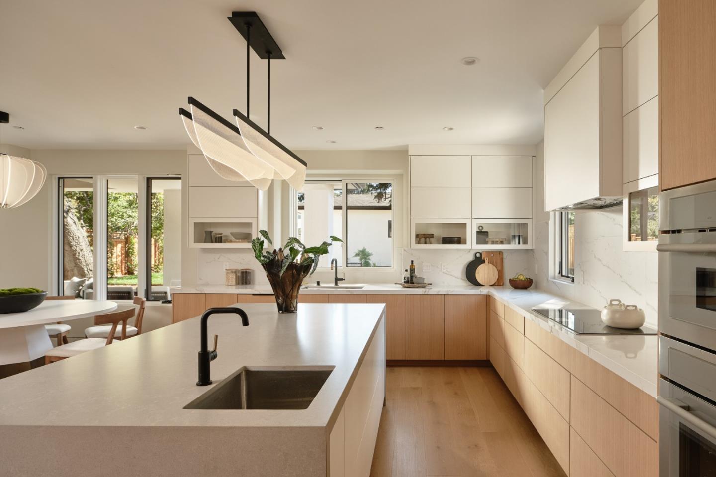 Detail Gallery Image 9 of 46 For 944 Aura Way, Los Altos,  CA 94024 - 6 Beds | 6/1 Baths