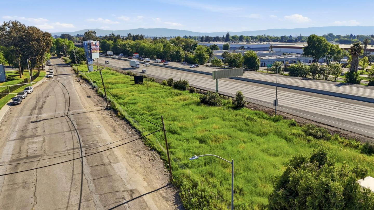 Detail Gallery Image 5 of 10 For 375 Dempsey Rd, Milpitas,  CA 95035 - – Beds | – Baths