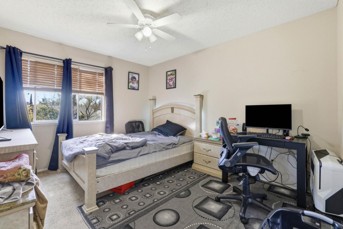 Detail Gallery Image 25 of 37 For 1980 Pebblewood Dr, Sacramento,  CA 95833 - 4 Beds | 2/1 Baths