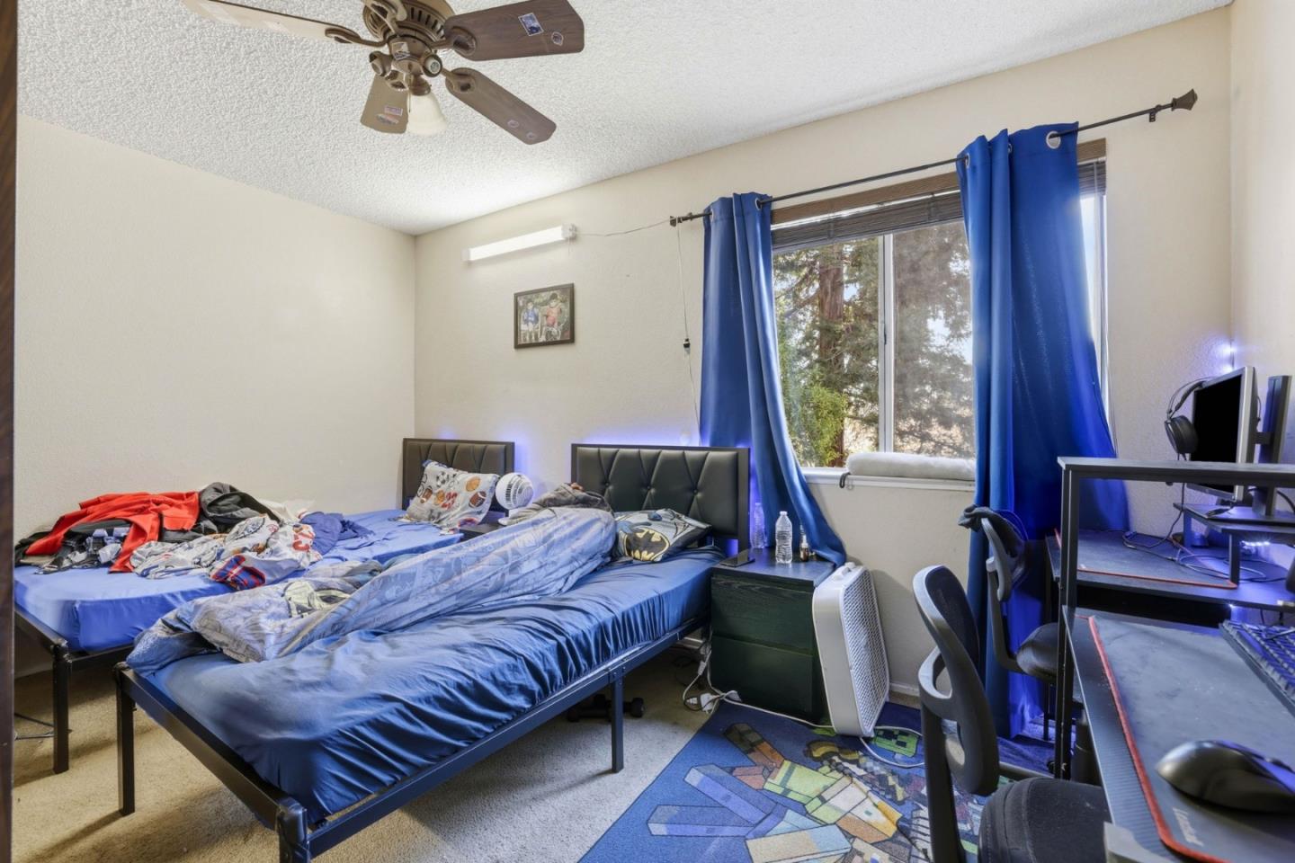 Detail Gallery Image 27 of 37 For 1980 Pebblewood Dr, Sacramento,  CA 95833 - 4 Beds | 2/1 Baths