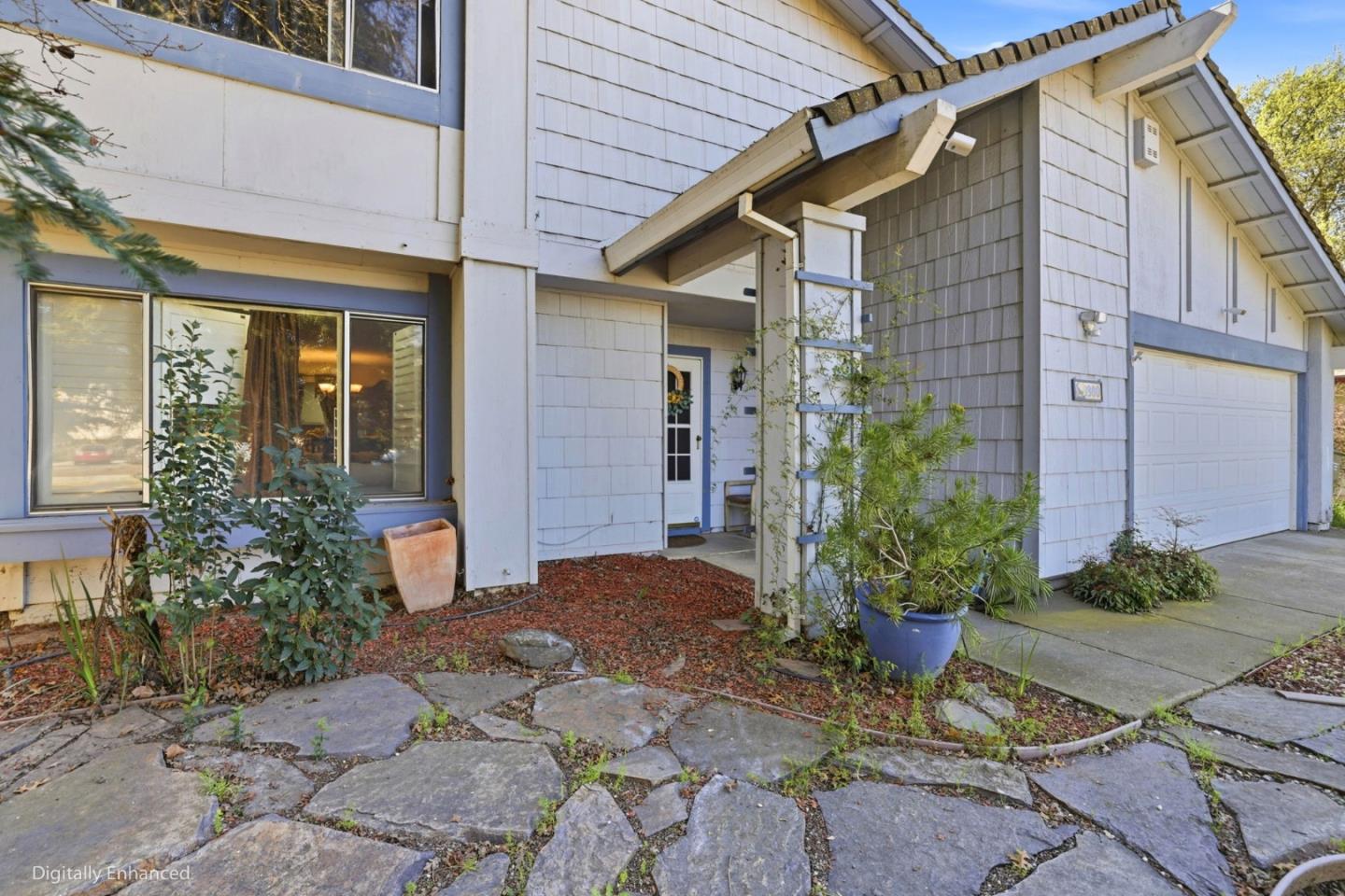 Detail Gallery Image 3 of 37 For 1980 Pebblewood Dr, Sacramento,  CA 95833 - 4 Beds | 2/1 Baths
