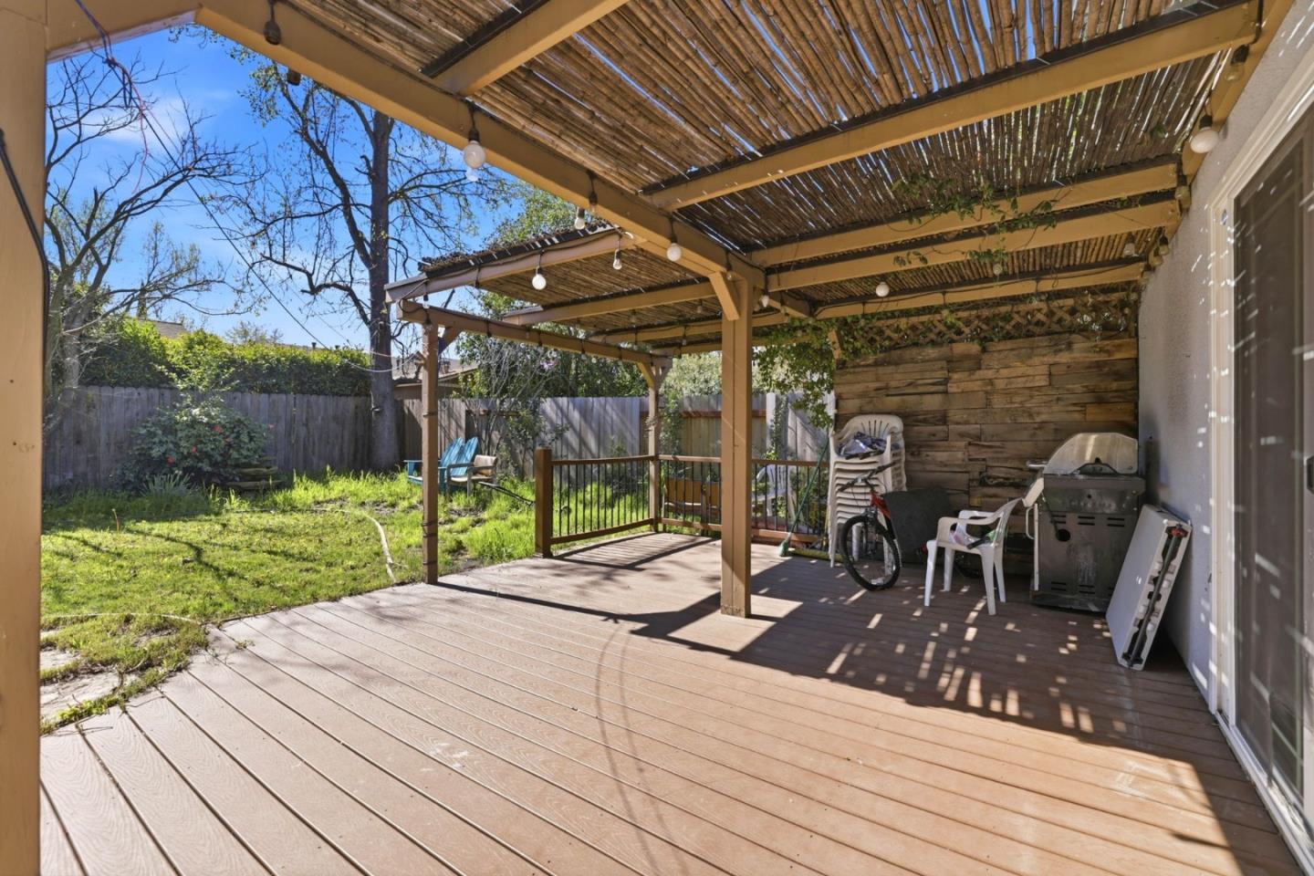 Detail Gallery Image 31 of 37 For 1980 Pebblewood Dr, Sacramento,  CA 95833 - 4 Beds | 2/1 Baths