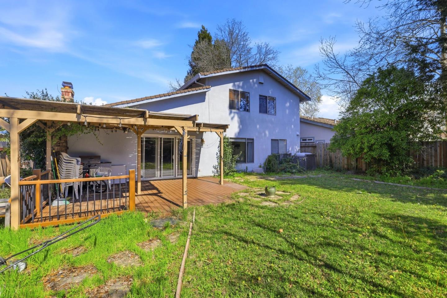 Detail Gallery Image 34 of 37 For 1980 Pebblewood Dr, Sacramento,  CA 95833 - 4 Beds | 2/1 Baths