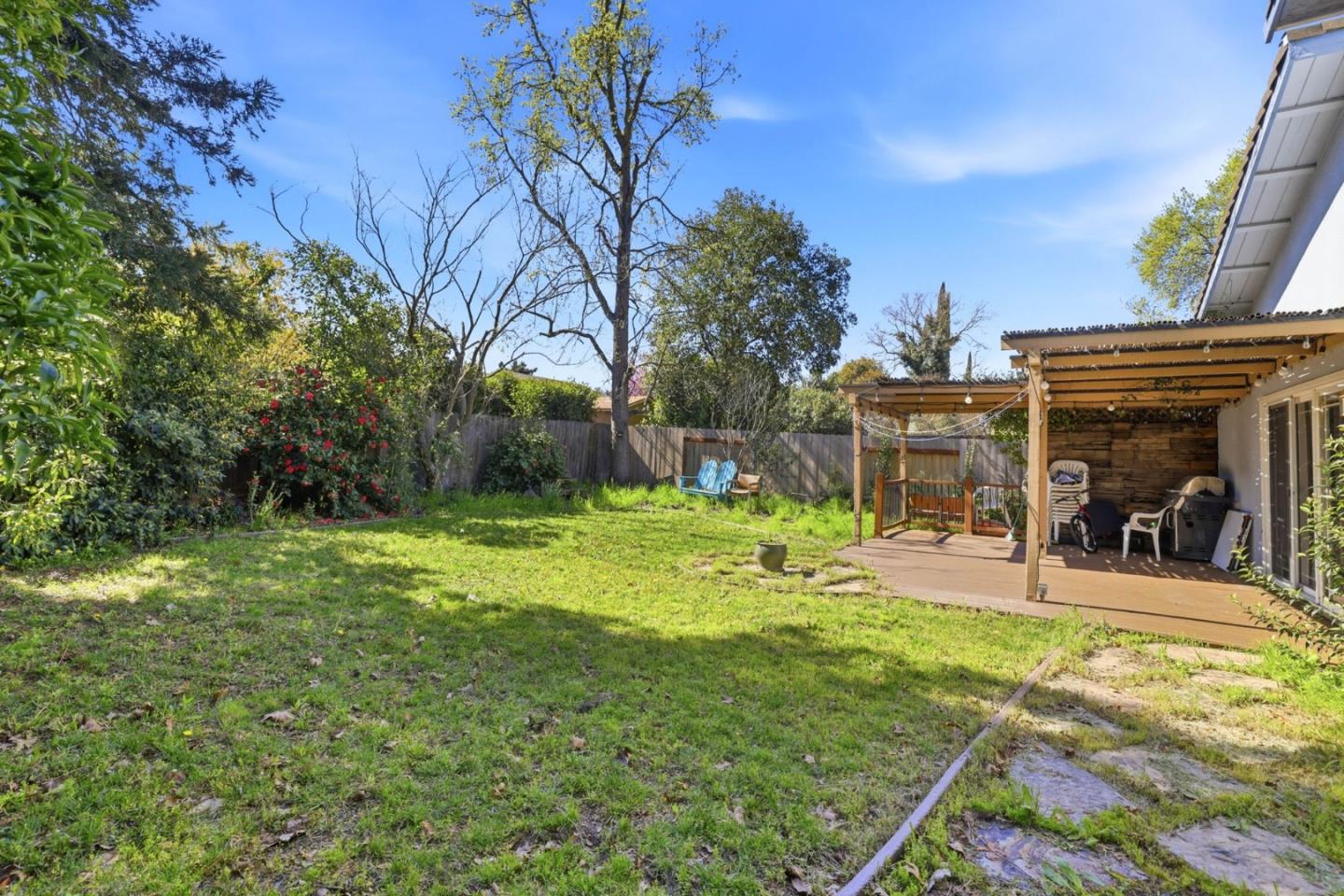 Detail Gallery Image 37 of 37 For 1980 Pebblewood Dr, Sacramento,  CA 95833 - 4 Beds | 2/1 Baths