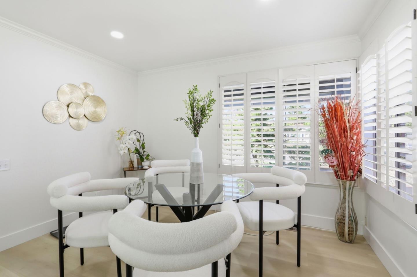 Detail Gallery Image 9 of 19 For 4530 Crocus Dr, San Jose,  CA 95136 - 4 Beds | 2/1 Baths