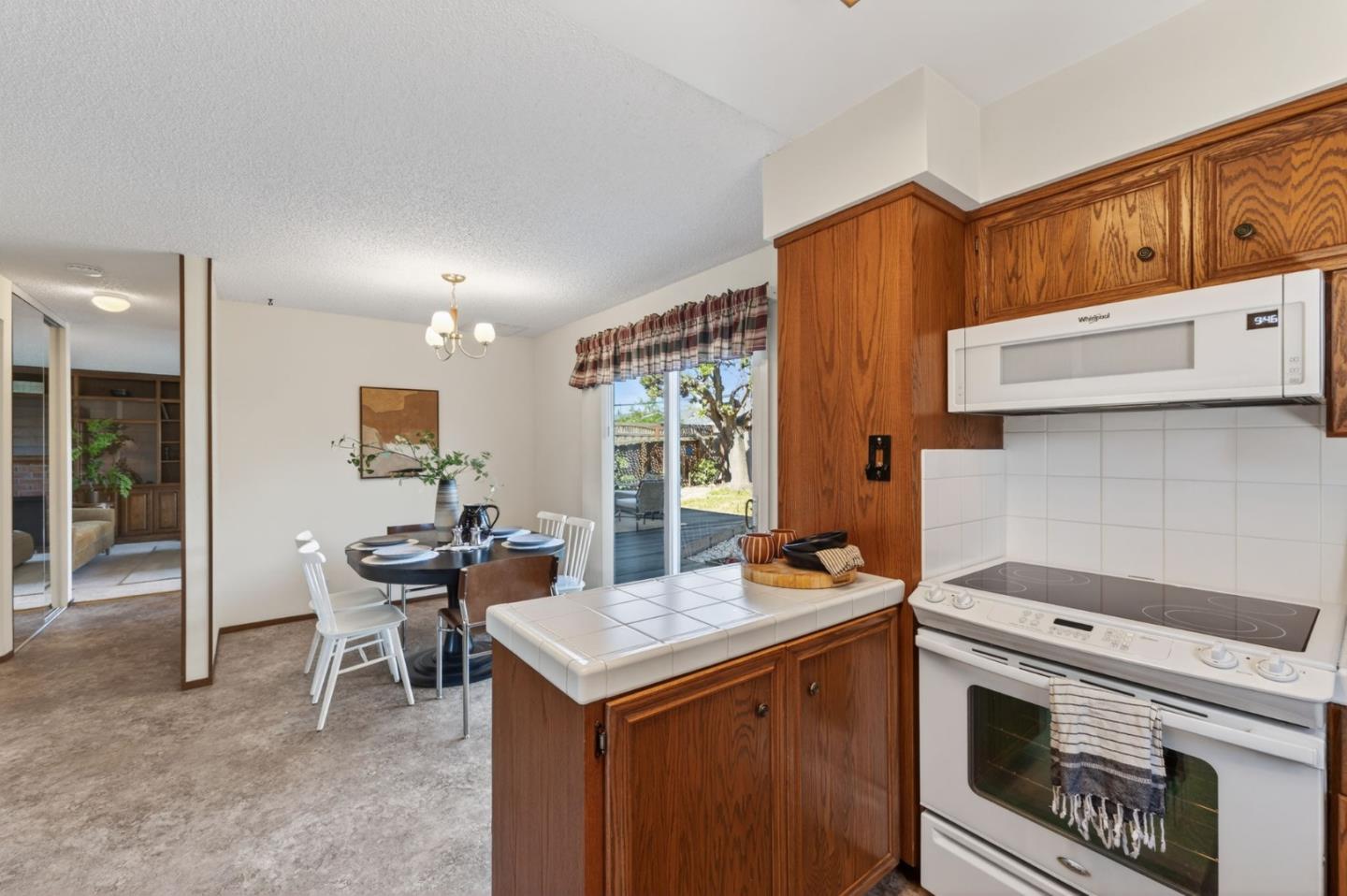 Detail Gallery Image 14 of 47 For 1631 Noreen Dr, San Jose,  CA 95124 - 4 Beds | 2/1 Baths