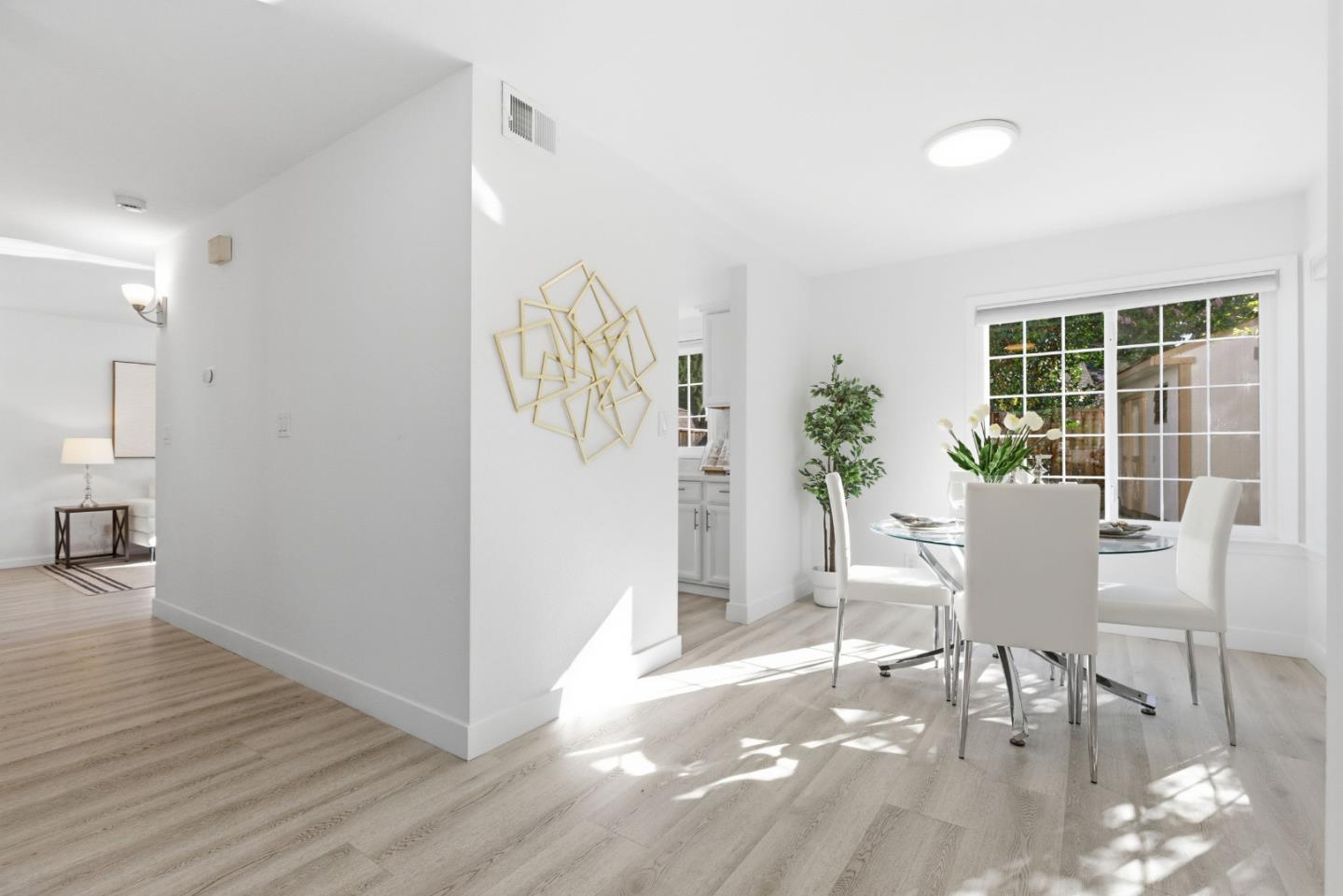 Detail Gallery Image 11 of 44 For 34184 Duke Ln, Fremont,  CA 94555 - 4 Beds | 2/1 Baths