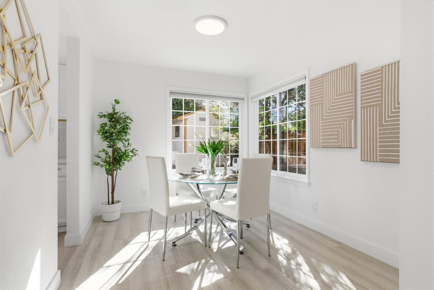 Detail Gallery Image 12 of 44 For 34184 Duke Ln, Fremont,  CA 94555 - 4 Beds | 2/1 Baths