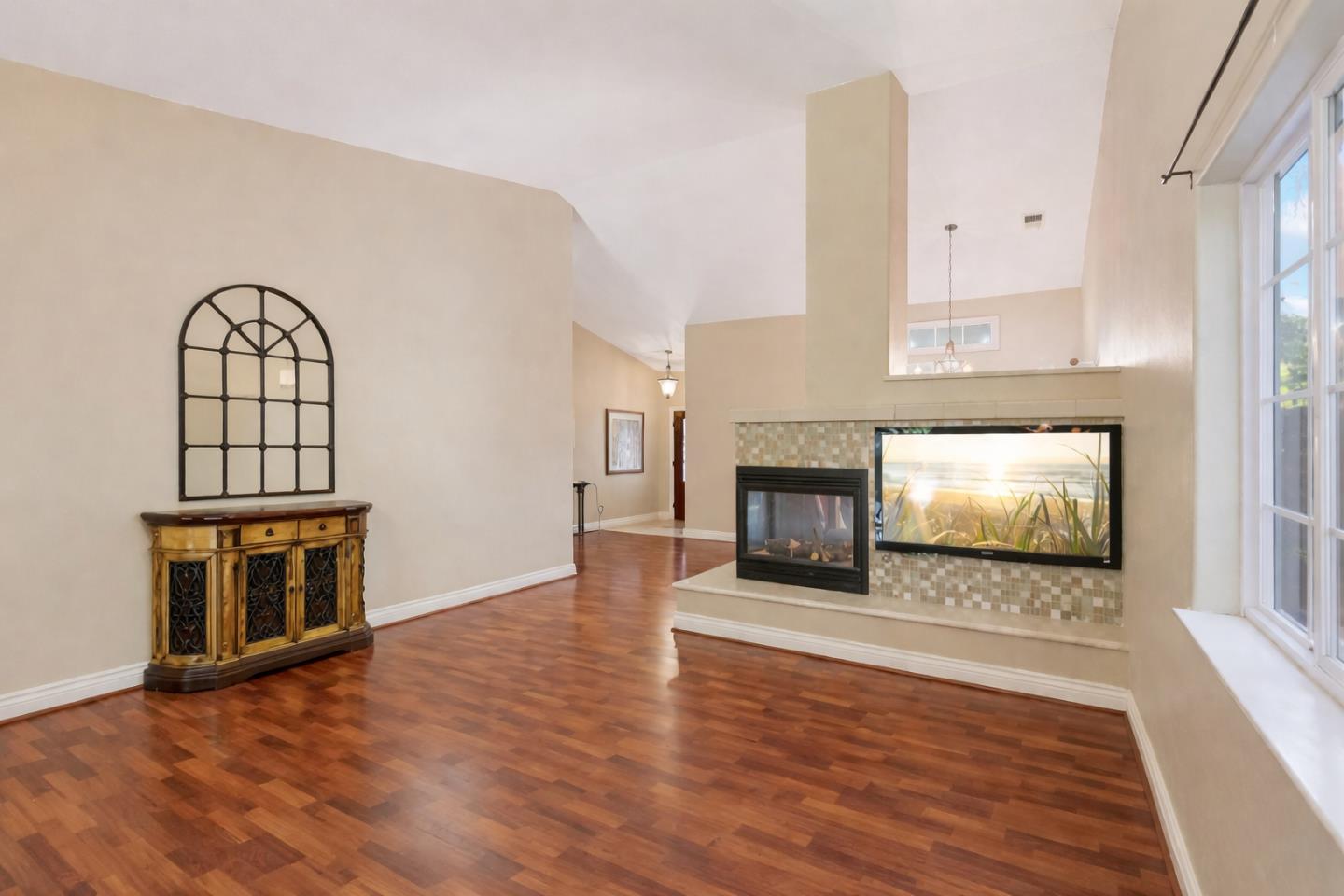 Detail Gallery Image 11 of 27 For 5482 Mesa Rd, Gilroy,  CA 95020 - 3 Beds | 2 Baths