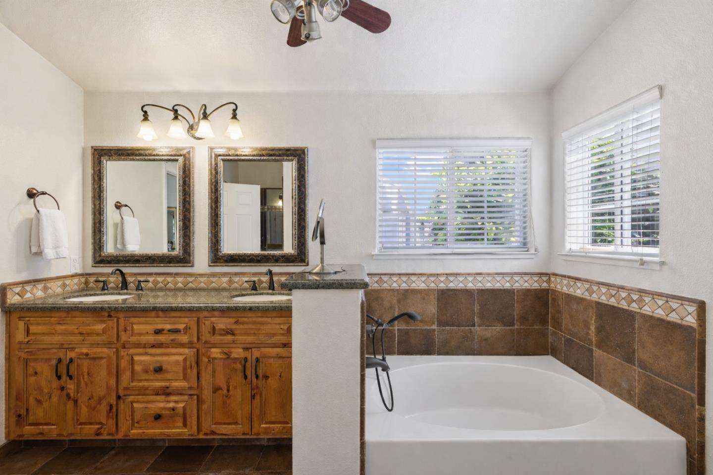Detail Gallery Image 21 of 27 For 5482 Mesa Rd, Gilroy,  CA 95020 - 3 Beds | 2 Baths
