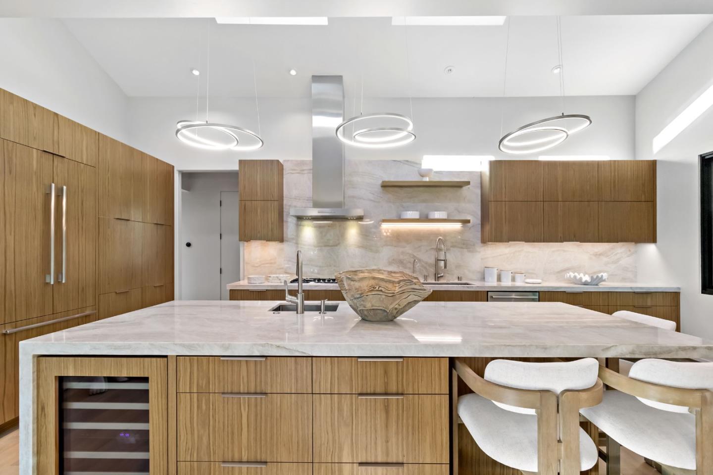 Detail Gallery Image 11 of 49 For 8 Hawkview St, Portola Valley,  CA 94028 - 4 Beds | 3/1 Baths