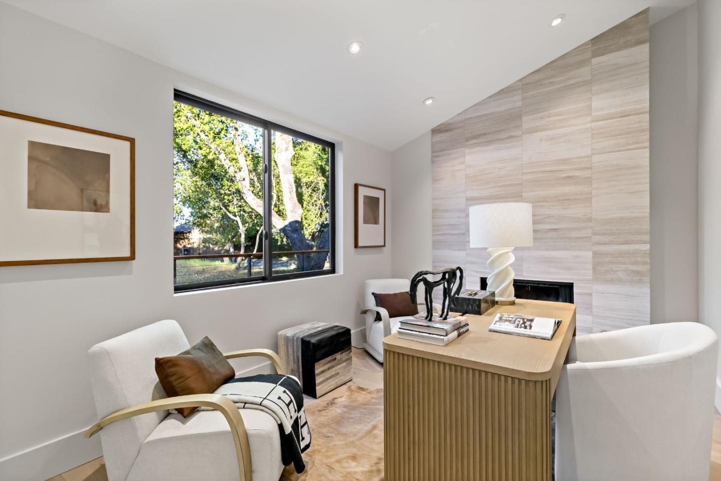 Detail Gallery Image 15 of 49 For 8 Hawkview St, Portola Valley,  CA 94028 - 4 Beds | 3/1 Baths