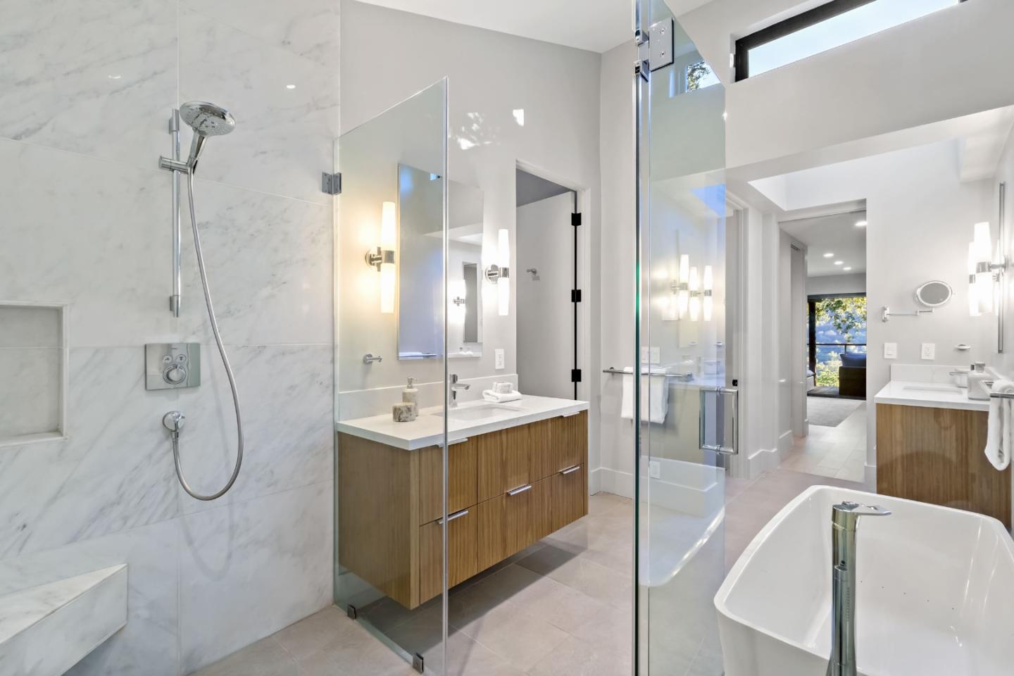 Detail Gallery Image 23 of 49 For 8 Hawkview St, Portola Valley,  CA 94028 - 4 Beds | 3/1 Baths