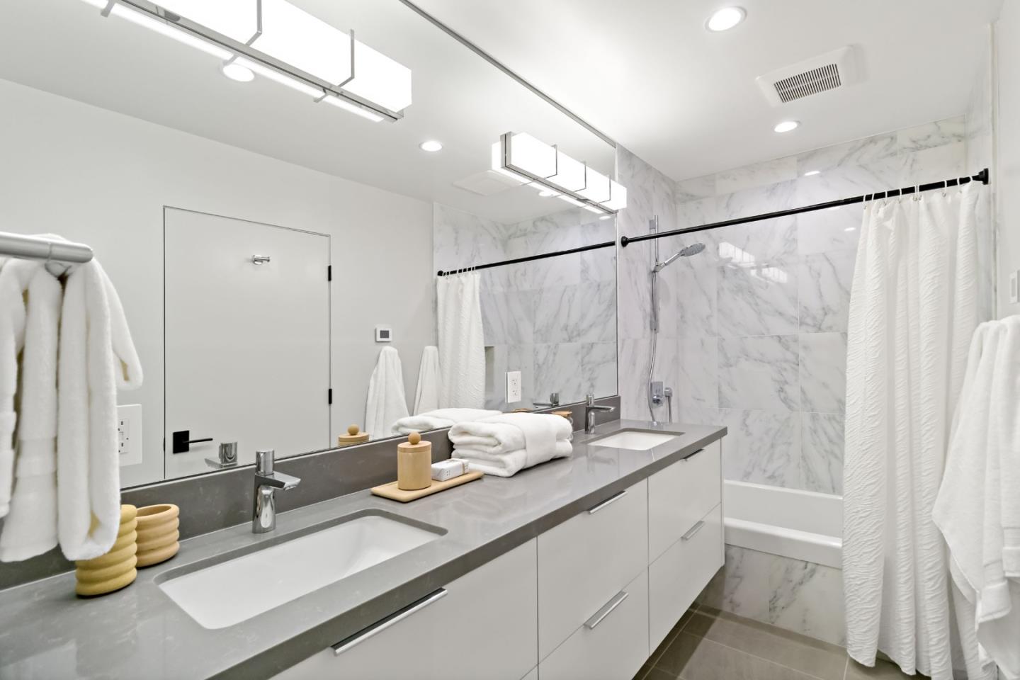 Detail Gallery Image 37 of 49 For 8 Hawkview St, Portola Valley,  CA 94028 - 4 Beds | 3/1 Baths