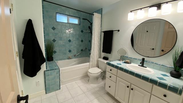 Detail Gallery Image 15 of 41 For 25349 Flanders Dr, Carmel,  CA 93923 - 3 Beds | 2 Baths