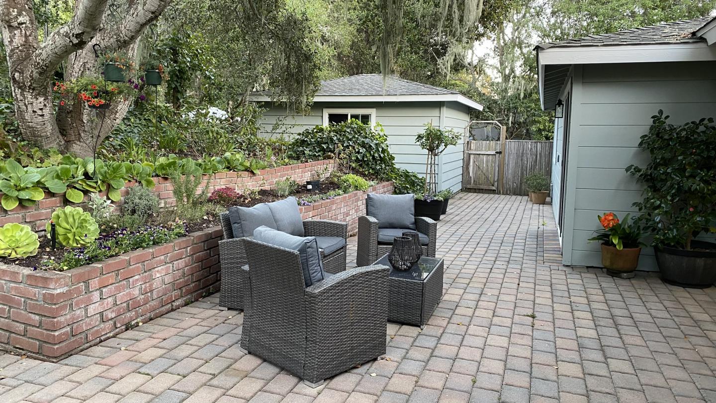 Detail Gallery Image 24 of 41 For 25349 Flanders Dr, Carmel,  CA 93923 - 3 Beds | 2 Baths