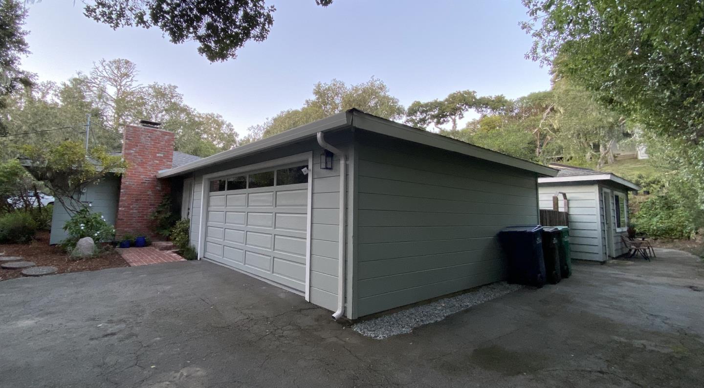 Detail Gallery Image 25 of 41 For 25349 Flanders Dr, Carmel,  CA 93923 - 3 Beds | 2 Baths