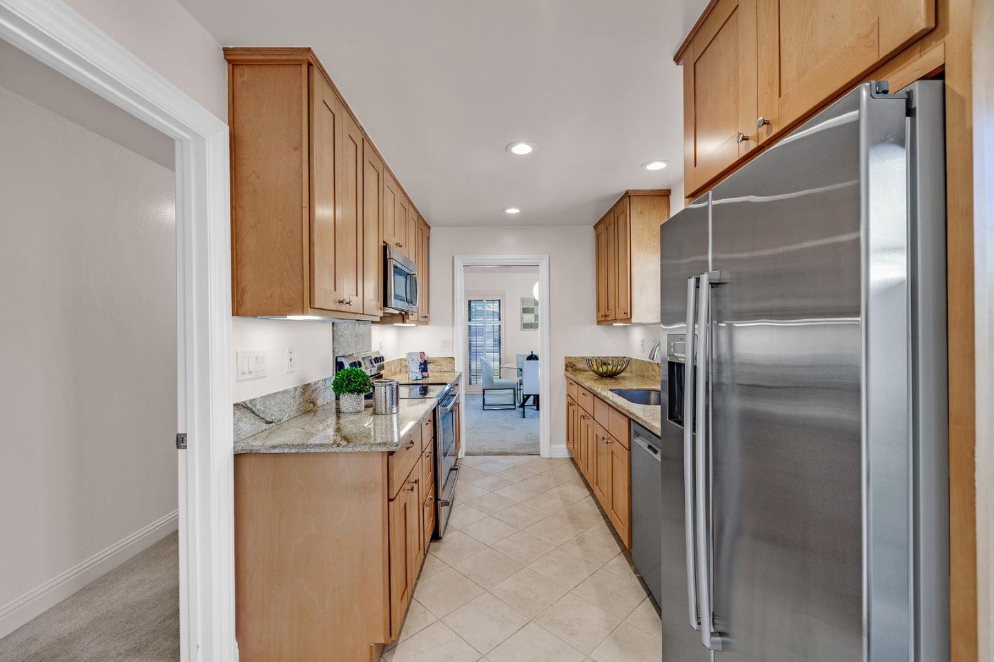 Detail Gallery Image 10 of 55 For 3405 Catalina Ave, Alameda,  CA 94502 - 2 Beds | 2 Baths