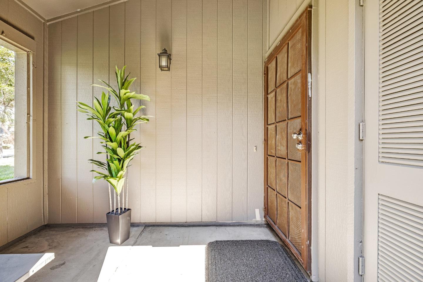 Detail Gallery Image 2 of 55 For 3405 Catalina Ave, Alameda,  CA 94502 - 2 Beds | 2 Baths