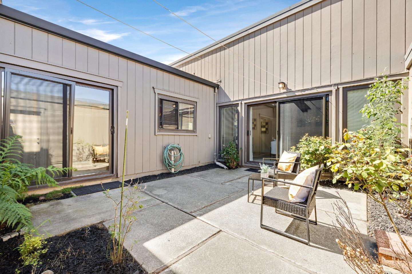 Detail Gallery Image 24 of 55 For 3405 Catalina Ave, Alameda,  CA 94502 - 2 Beds | 2 Baths