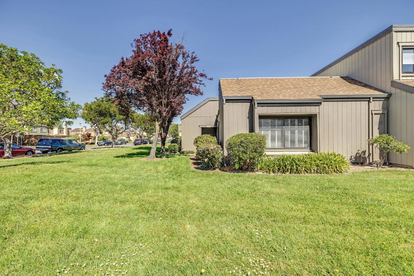 Detail Gallery Image 30 of 55 For 3405 Catalina Ave, Alameda,  CA 94502 - 2 Beds | 2 Baths