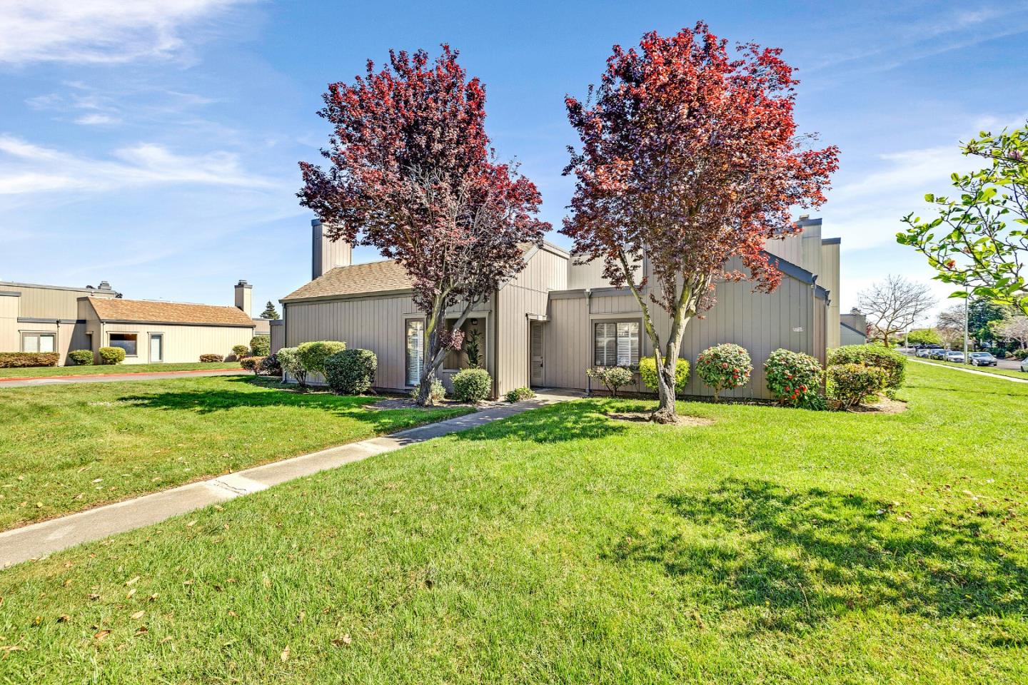 Detail Gallery Image 31 of 55 For 3405 Catalina Ave, Alameda,  CA 94502 - 2 Beds | 2 Baths