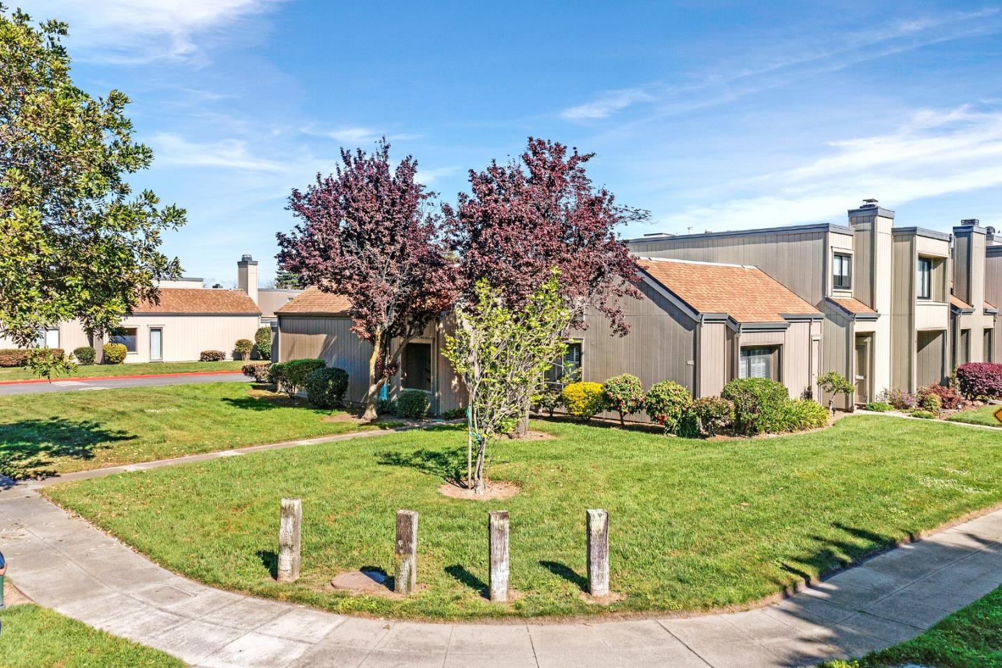 Detail Gallery Image 37 of 55 For 3405 Catalina Ave, Alameda,  CA 94502 - 2 Beds | 2 Baths