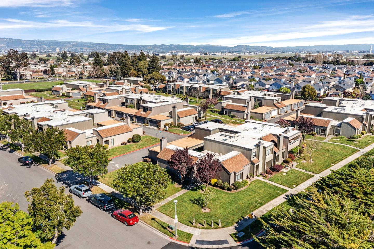 Detail Gallery Image 44 of 55 For 3405 Catalina Ave, Alameda,  CA 94502 - 2 Beds | 2 Baths