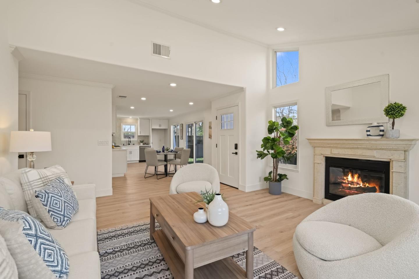 Detail Gallery Image 5 of 22 For 5330 Hansell Dr, San Jose,  CA 95123 - 3 Beds | 2 Baths